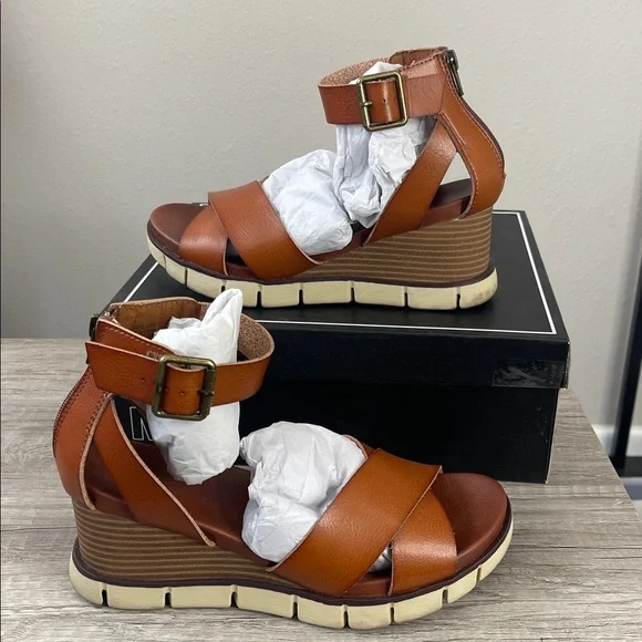 MIA Lauri Cog Wedge Sandals Brown Vegan Leather Size 7.5 Original Box - Picture 6 of 11